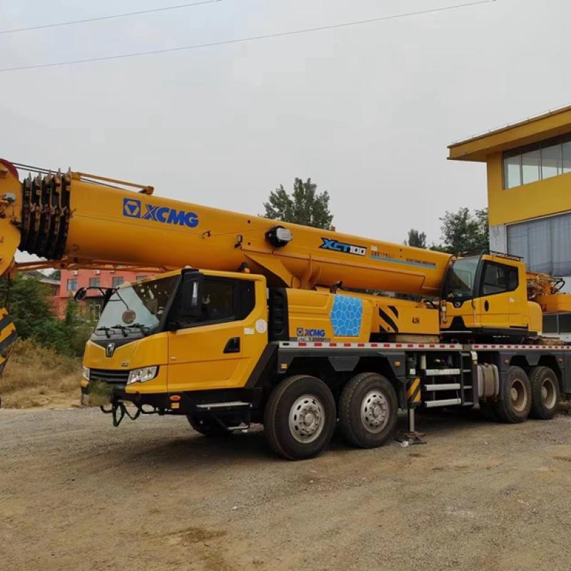 Used truck crane XCT60L6