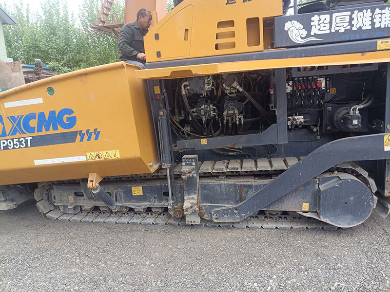 XCMG RP953T Paver