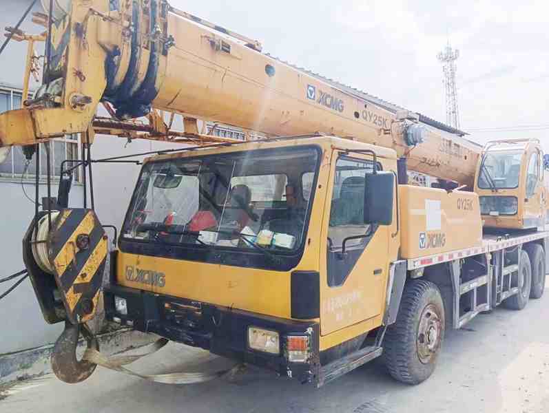 Used Truck Crane 25T Price