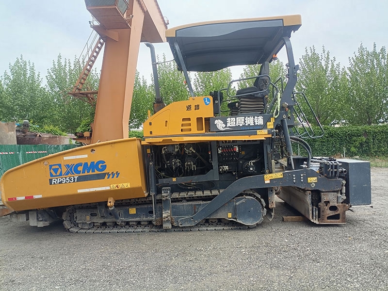 XCMG RP953T Paver